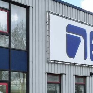 Autoschade Service van den Heuvel Zaandam B.V. image 1