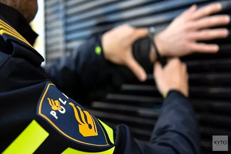 Politie - Krattendief: 2-0