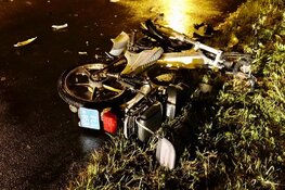 Snorfietsers botsen in Uitgeest