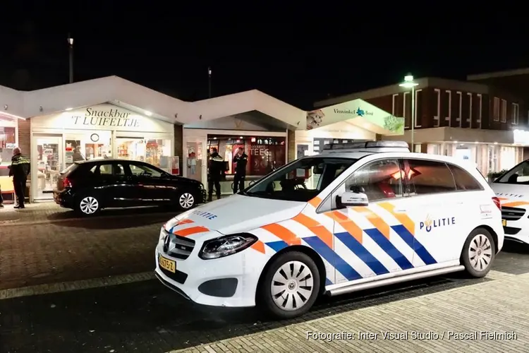 Man steelt pot met geld uit snackbar
