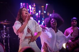 Maan schittert bij start clubtour in Alkmaar