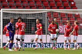 AZ met speels gemak langs Heracles in competitieafsluiter