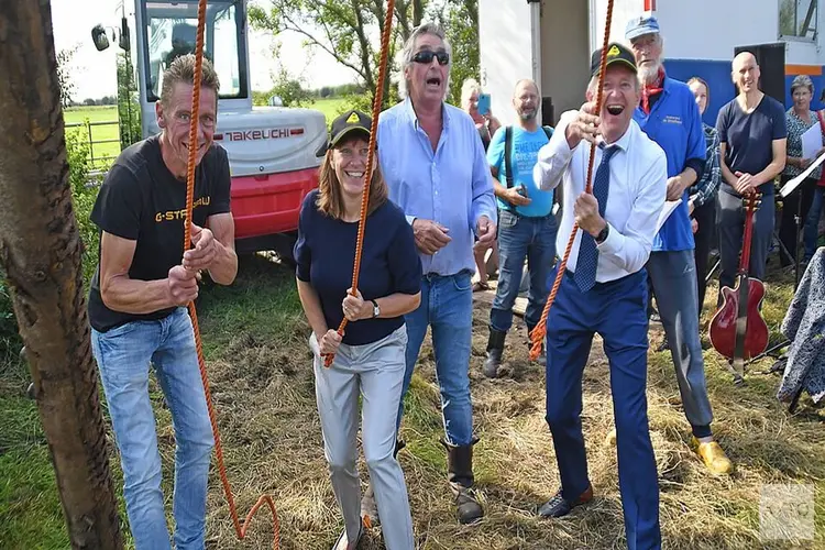 Eerste paal voor molen ‘De Waterdief’