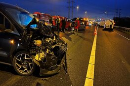 Ravage en lange file na kettingbotsing op A9 bij Spaarndam