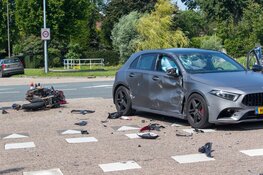 Motorrijder ernstig gewond na aanrijding met auto