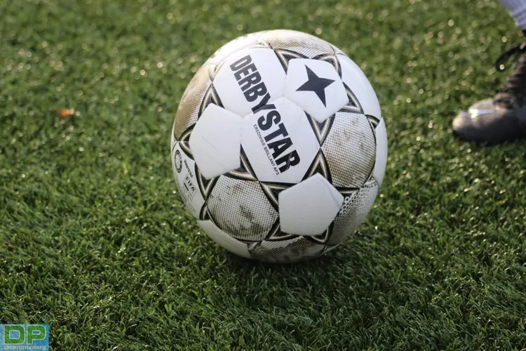 FC Uitgeest wint van periodekampioen VIOS en neemt koppositie over