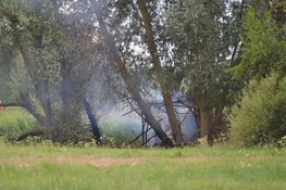 Boomhut vliegt opnieuw in brand in Uitgeest